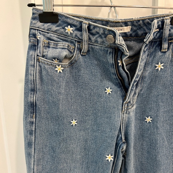 PacSun Raining Daisy Mom Jeans - Picture 2 of 4